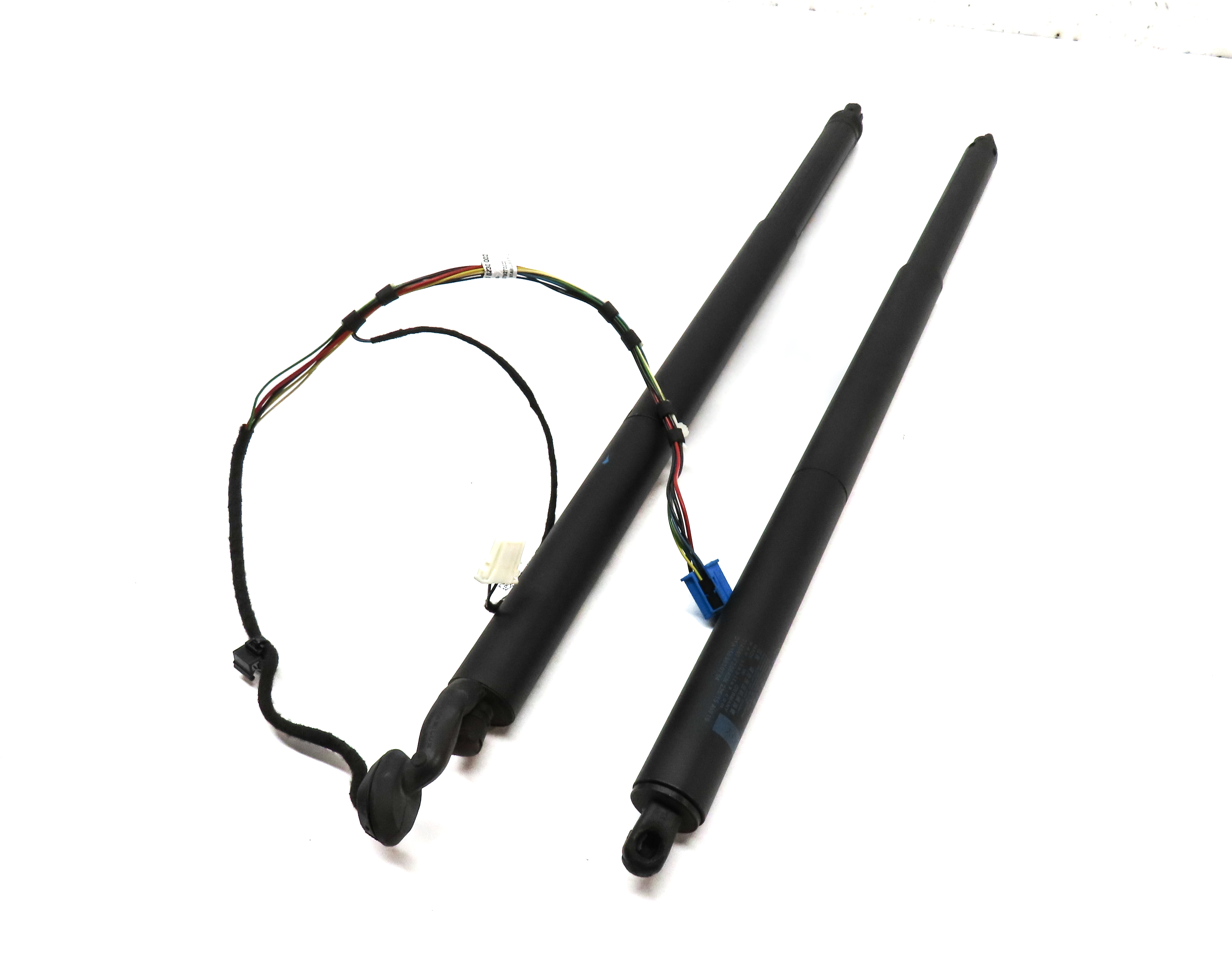 2016 MERCEDES GLA250 (X156) REAR HATCH LEFT & RIGHT ELECTRIC TRUNK SHOCK SET 2 — exact item pictured